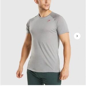 GYMSHARK  HYPER POWER T-SHIRT large grey red